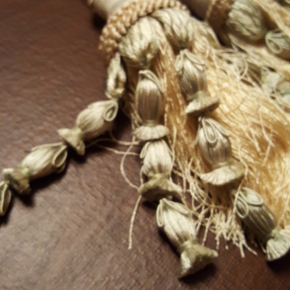 Large Decorative tassel - Picture 4 of 6